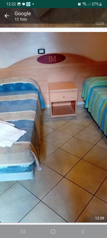 Galliate Mambly B&B Ristorante Pizzeria المظهر الخارجي الصورة